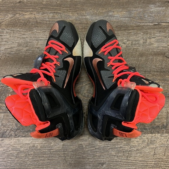Nike LeBron 12 ‘Rose Gold’ 724559-091 Basketball Shoes Men’s Size 8 w/ Box